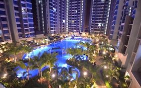 Atlantis - Kota Laksamana -- Pool View -- 2- 6 Pax